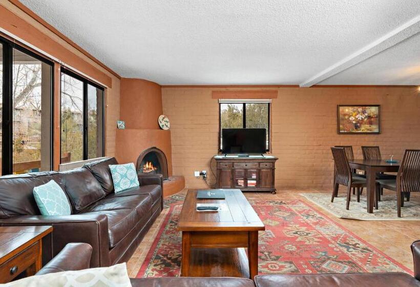 فندق Fort Marcy Suites By All Seasons Resort Lodging