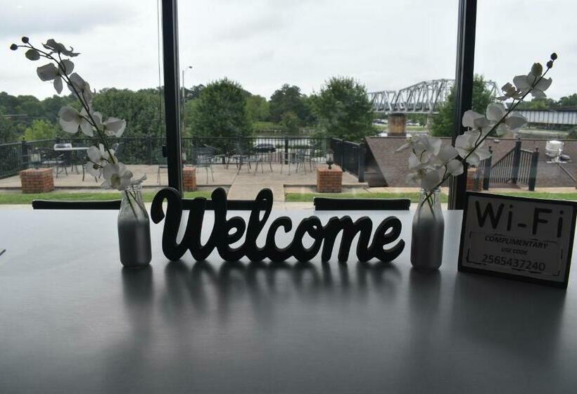 Otel Gadsden Inn And Suites