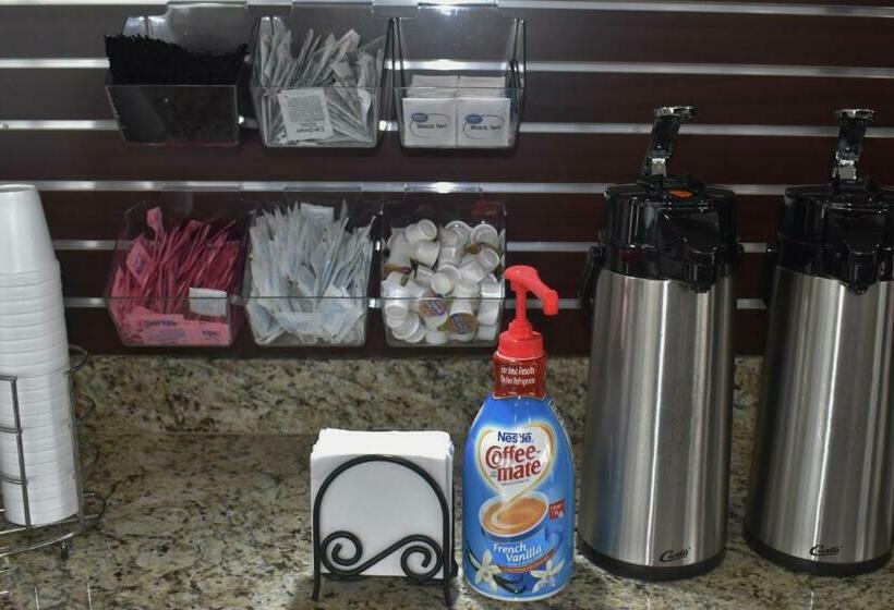 Otel Gadsden Inn And Suites