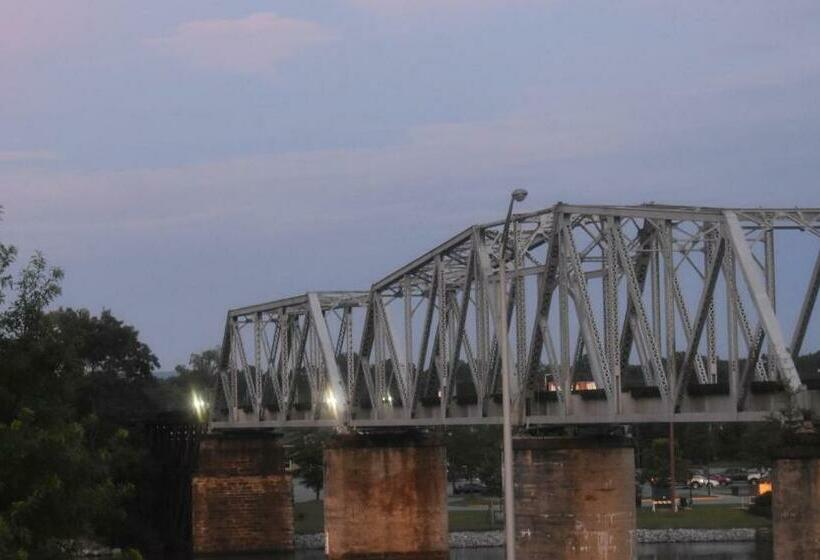 Otel Gadsden Inn And Suites