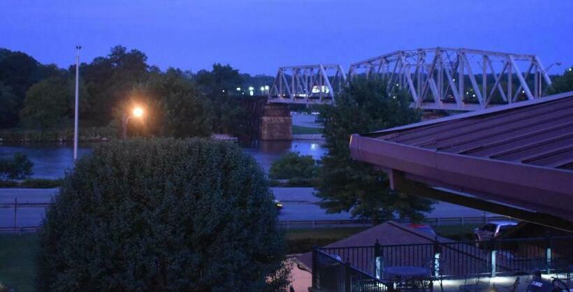 Otel Gadsden Inn And Suites