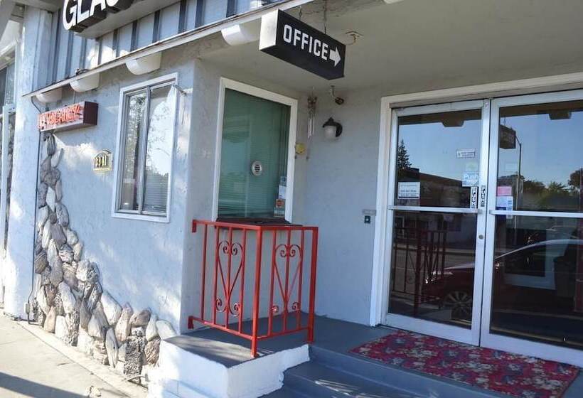 فندق Glass Slipper Inn  Stanford Palo Alto