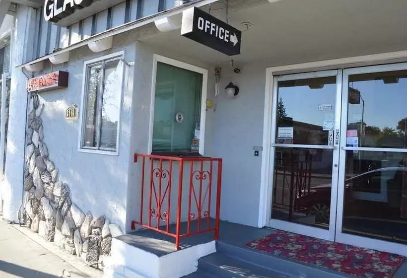 ホテル Glass Slipper Inn  Stanford Palo Alto