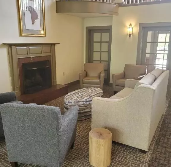 酒店 Golden Eagle Lodge Resort