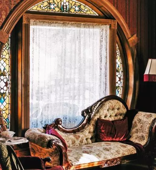 فندق Grand Avenue Bed And Breakfast