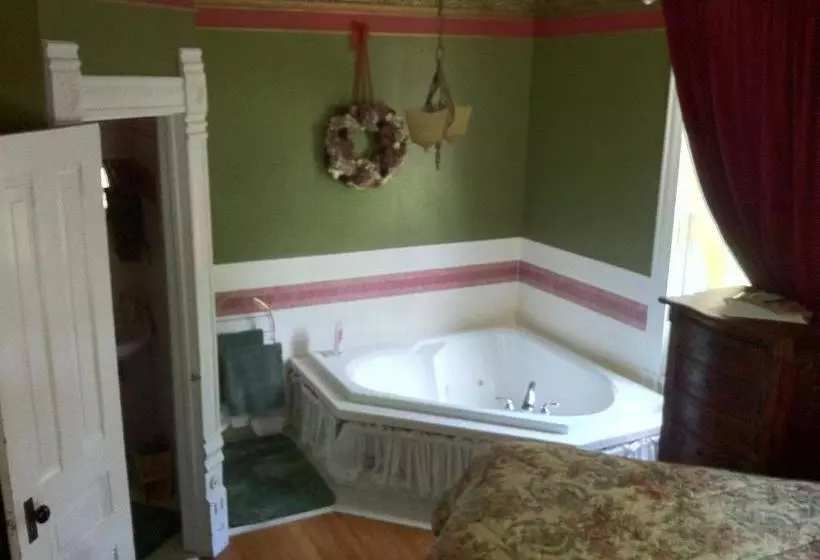 فندق Grand Avenue Bed And Breakfast