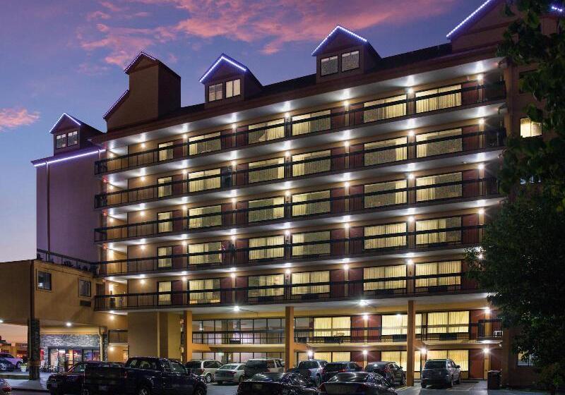 فندق Mountain Vista Inn & Suites  Parkway