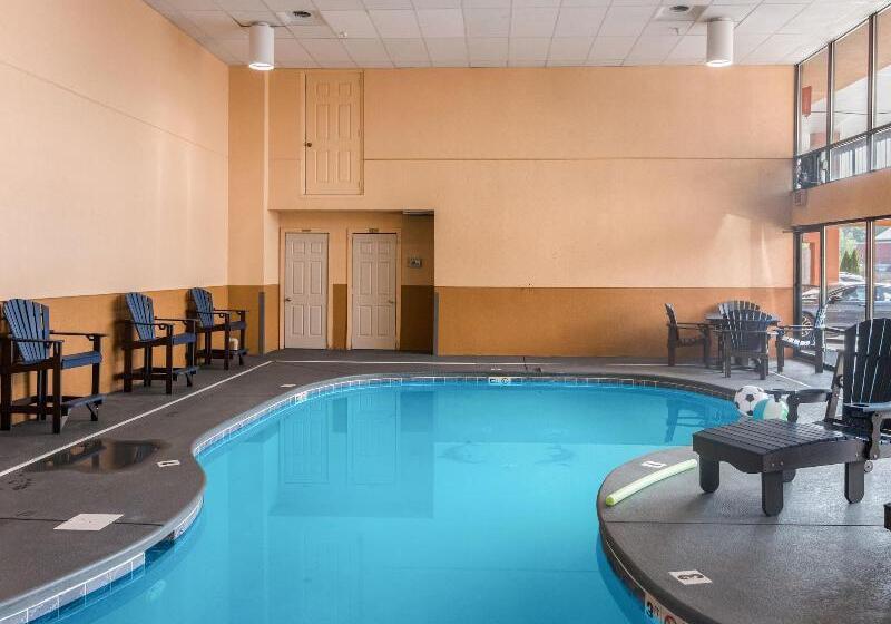 فندق Mountain Vista Inn & Suites  Parkway