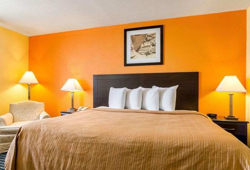 Otel Quality Inn Liberal