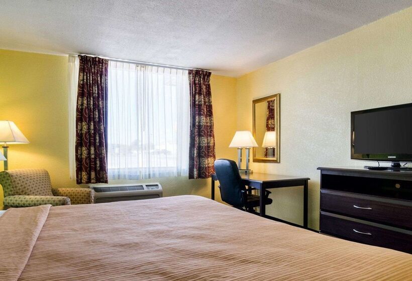 Otel Quality Inn Liberal
