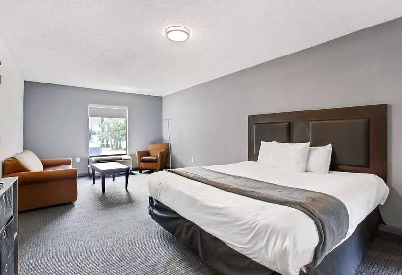 בית מלון כפרי Ramada By Wyndham New Orleans