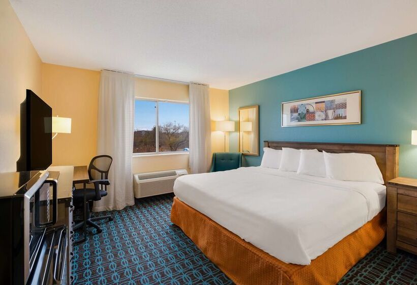 هتل SureStay Plus by Best Western Minot