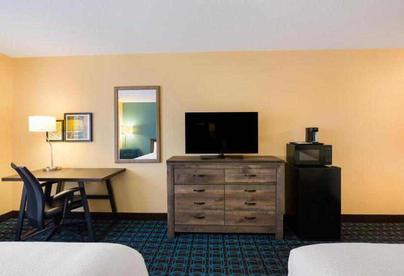 هتل SureStay Plus by Best Western Minot