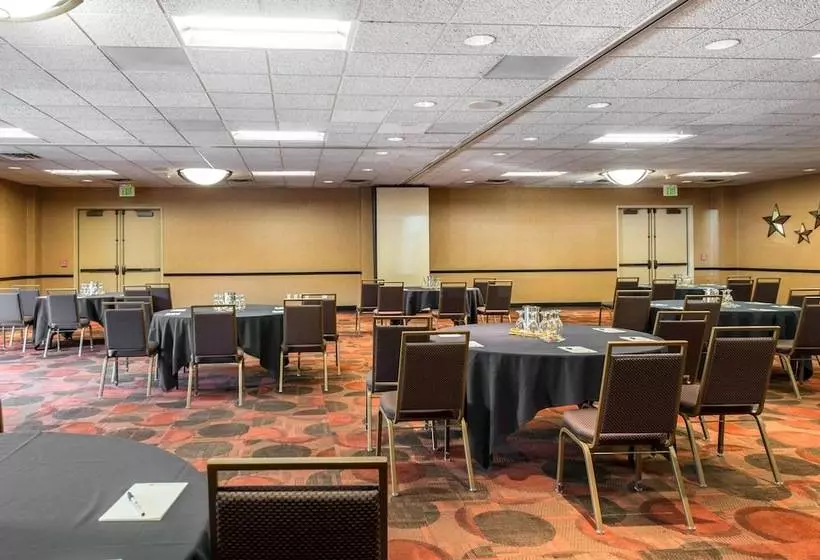 The Golden Hotel, Ascend Hotel Collection