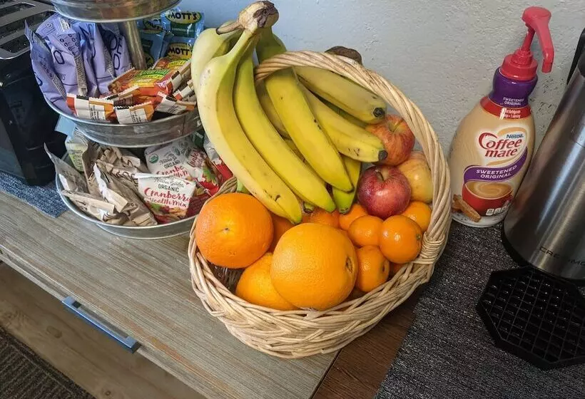 Мотель Golden North Inn