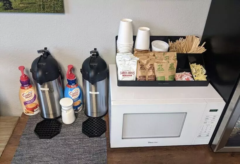 Мотель Golden North Inn