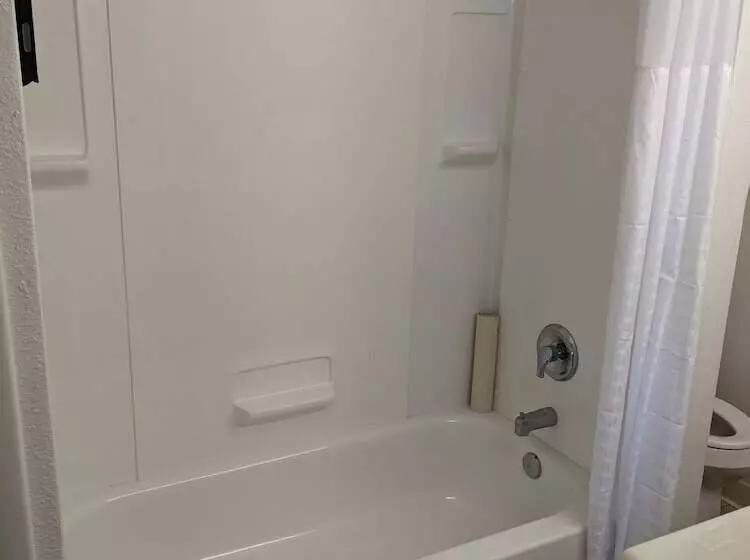 Мотель Golden North Inn