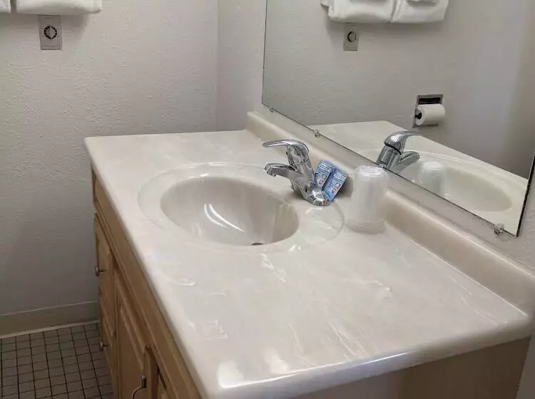 Мотель Golden North Inn