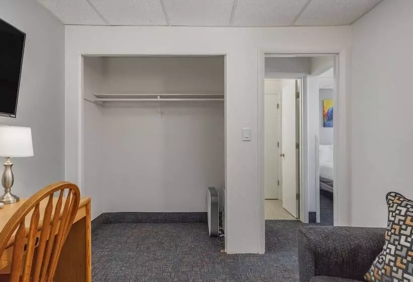 Мотель Golden North Inn