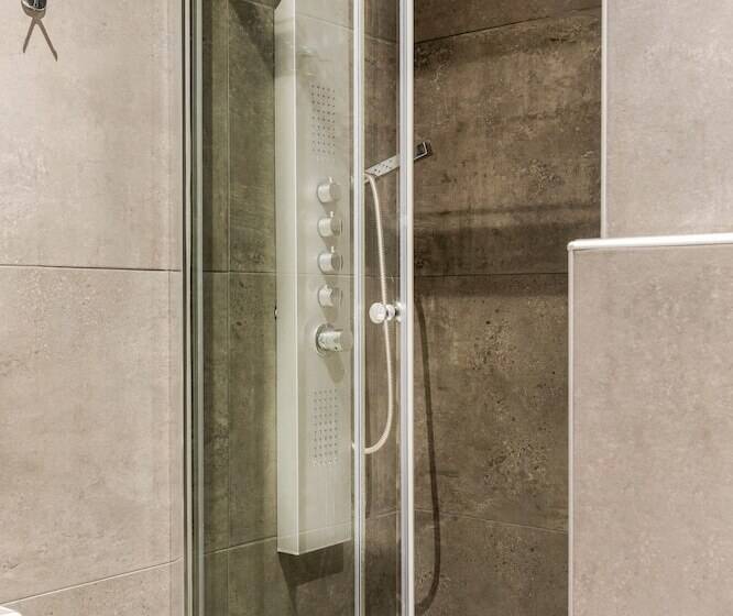 #aura Studios & Suites V9 10