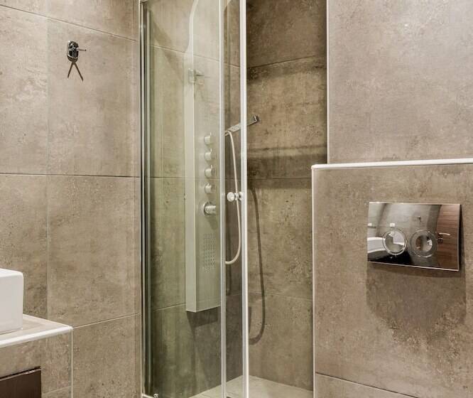 #aura Studios & Suites V9 10