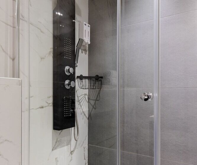 #aura Studios & Suites V9 10