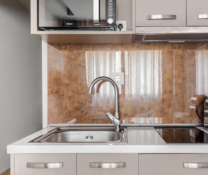 #aura Studios & Suites V9 10