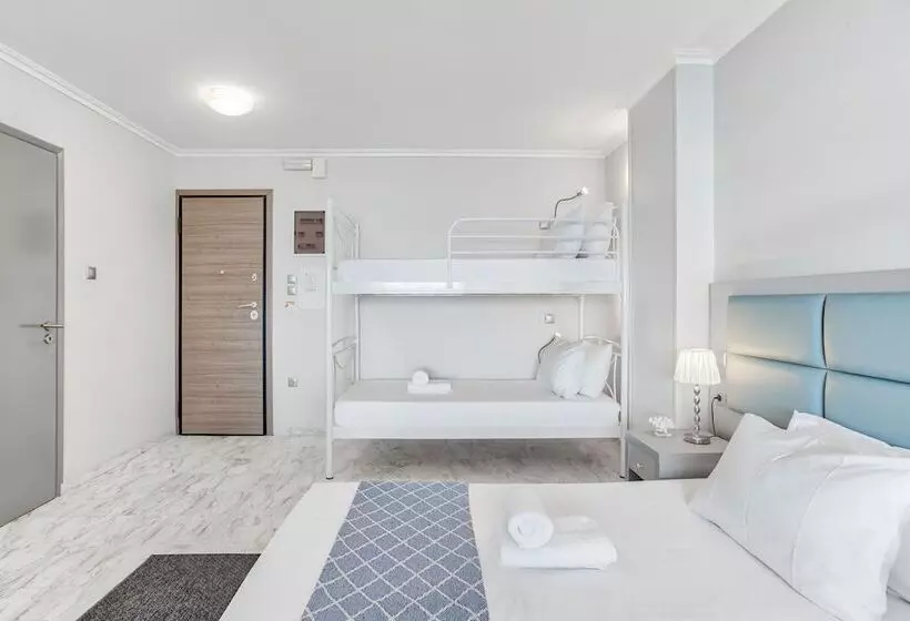 Chic Modern Seaside Oasis  Sunny Piraeus