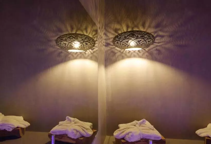 Hotelli Olganos Vl Luxury Rooms & Suites