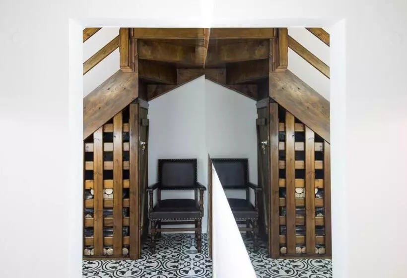 Hotelli Olganos Vl Luxury Rooms & Suites