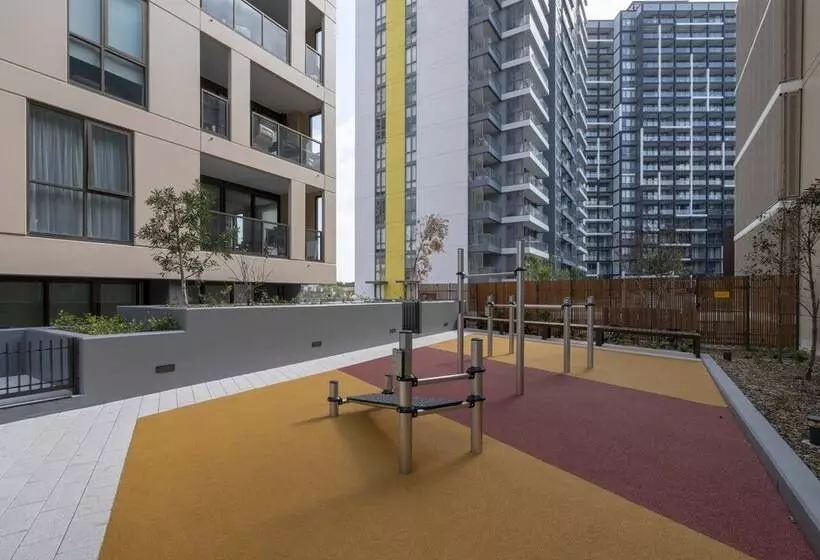 Modern Apartment In Darling Harbour