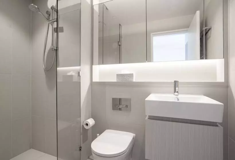 Modern Apartment In Darling Harbour