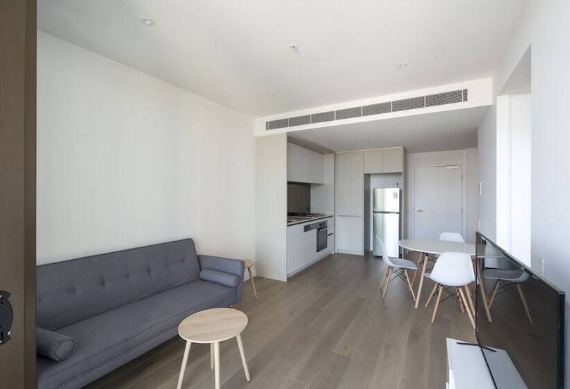 Modern Apartment In Darling Harbour
