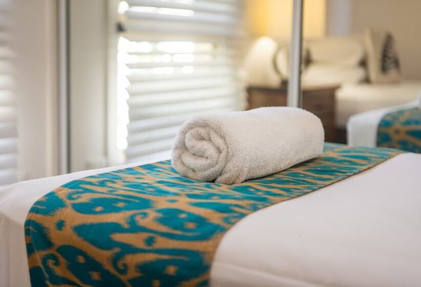 Ocean Views Galore Airlie Beach