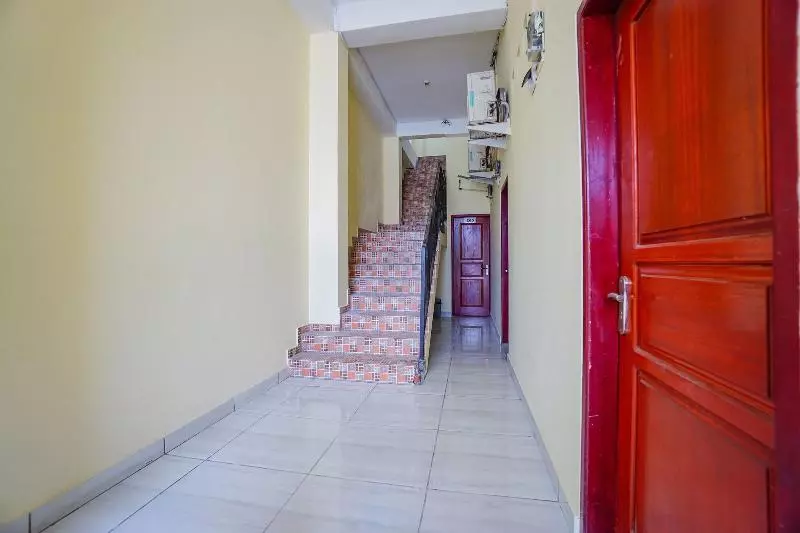 ホテル Oyo 1914 Wisma Waraney