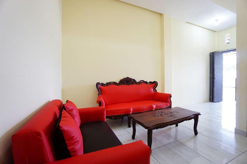 هتل Oyo 1914 Wisma Waraney