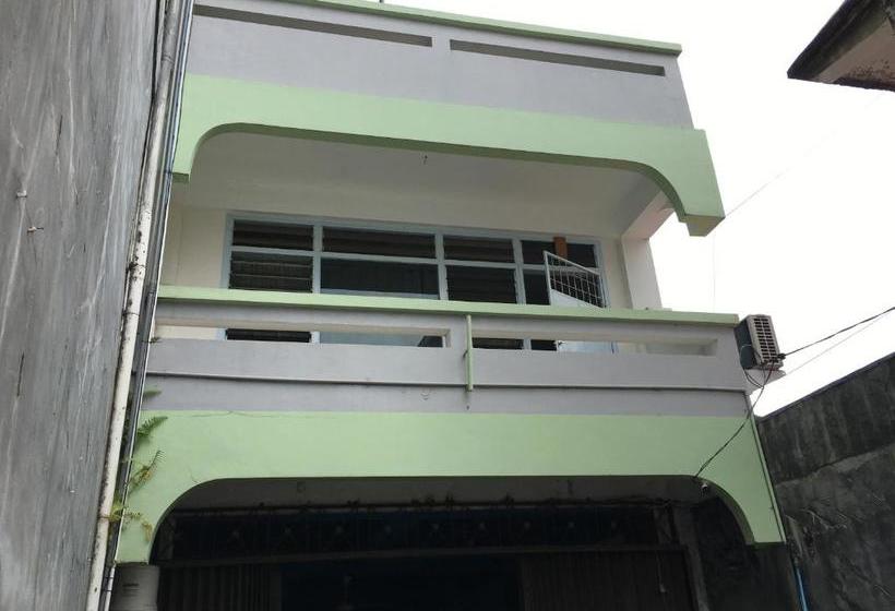 Hotel Oyo 1995 Dream