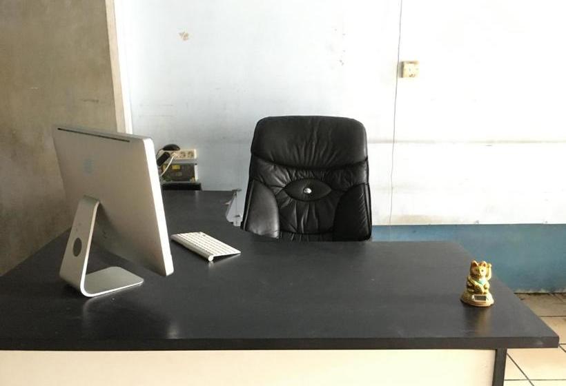 Hotel Oyo 1995 Dream