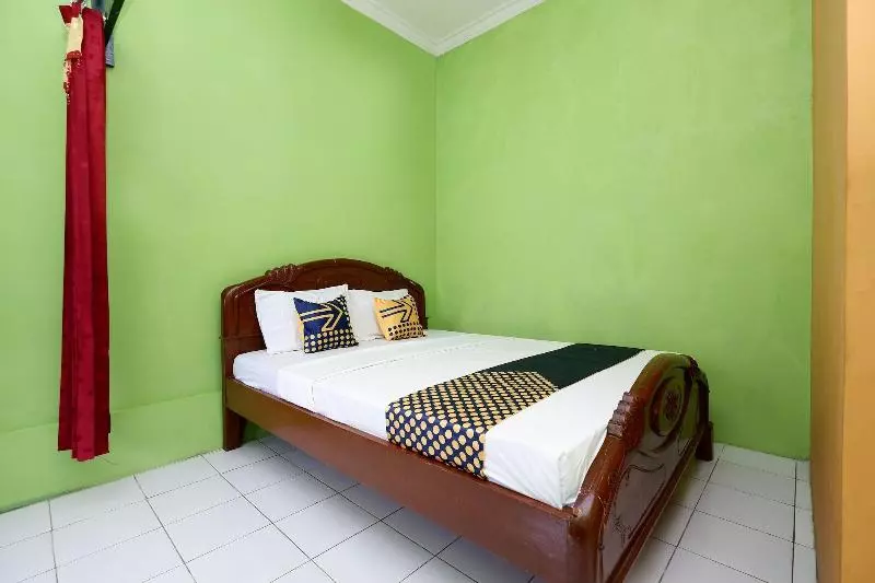 ホテル Spot On 2106 Homestay Flamboyan