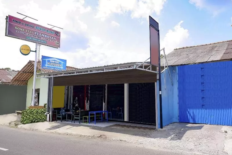 ホテル Spot On 2106 Homestay Flamboyan