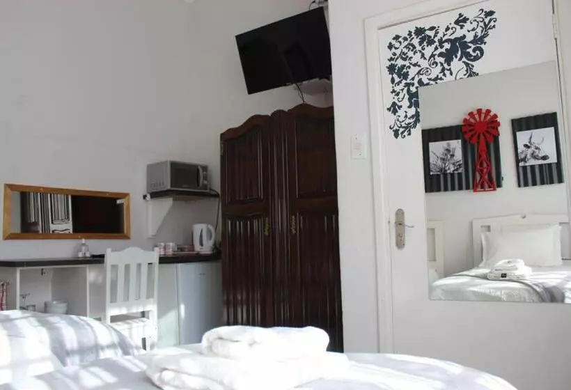 ペンション Cherry Lane Guest House