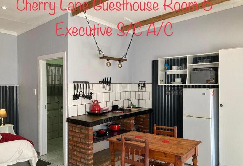 פנסיון Cherry Lane Guest House