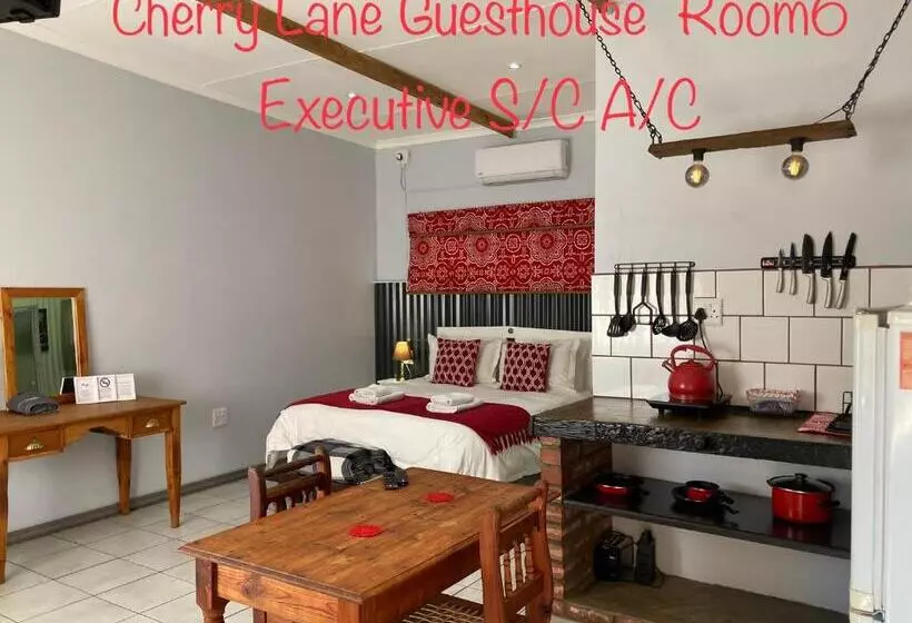ペンション Cherry Lane Guest House