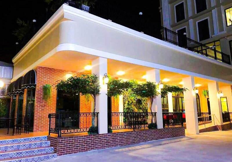 فندق Banbua Grand Udon