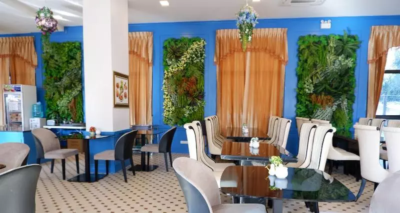 ホテル Banbua Grand Udon