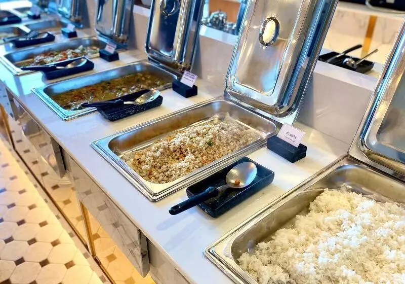 ホテル Banbua Grand Udon