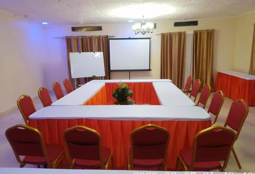 هتل Comfort Guest House Kericho