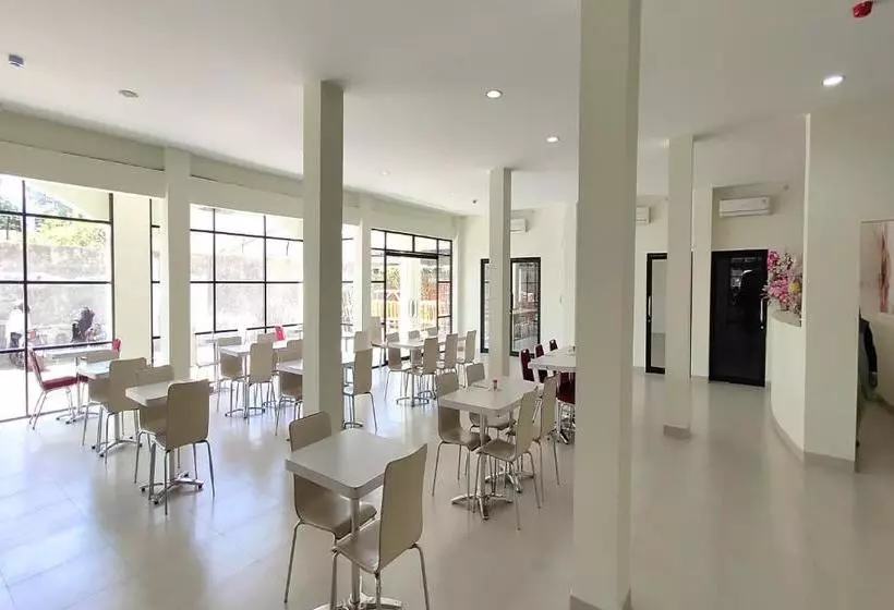 ホテル Oyo 1940 Cendana Residence Syariah