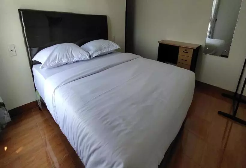 ホテル Oyo 1940 Cendana Residence Syariah