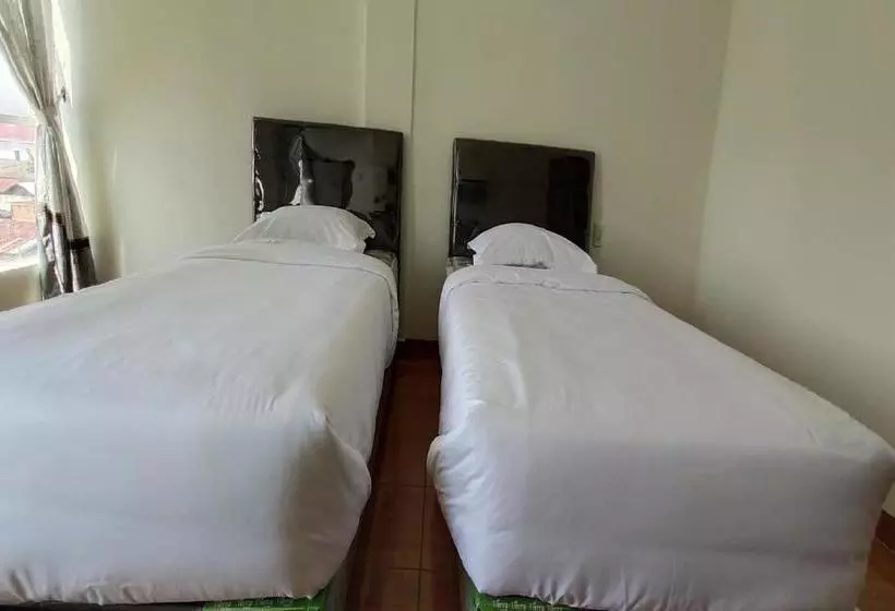 ホテル Oyo 1940 Cendana Residence Syariah
